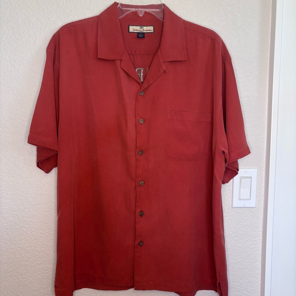 Tommy Bahama Men's XL‎   Embroidered Silk Shirt Button-Up, Short Sleeve